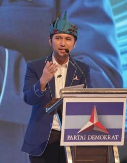 Emil Dardak Pimpinan Parpol Jatim Paling Populer