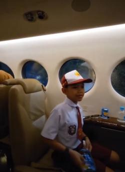 Keren! Farel Prayoga Berangkat Sekolah Pakai Jet Pribadi