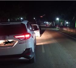 Akses Jalan AKD di Desa Lobong Macet 5 Kilometer