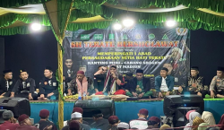 SAMBUT SATU  ABAD TERATE EMAS RANTING MIRI GELAR ATRAKSI SENI PENCAK SILAT