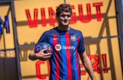 Bursa Transfer 2022: Marcos Alonso Resmi Berseragam Barcelona