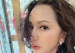 Pinangki Bebas Bersarat, Begini Penampilannya