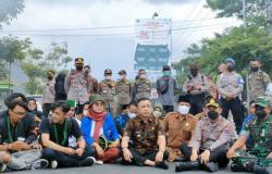 5 Fakta Demo Tolak Kenaikan BBM di Blitar, Salah Satunya DPRD yang Berbelit-belit?