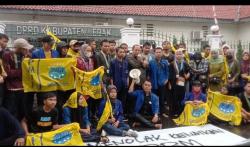 Tolak Kenaikan BBM, PMII Lebak Geruduk Kantor DPRD
