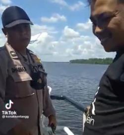 Viral Video, Oknum Polisi Airud Diduga Palak ABK Kapal Minta BBM