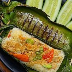 Nikmatnya Nasi Bakar Ayam Suwir, Cocok untuk Menu Akhir Pekan!