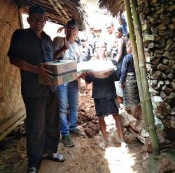 Aksi Nyata Perkumpulan Urang Banten (PUB) Lebak Membantu Masyarakat Korban Banjir Baduy