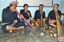 Alat Musik Tradisional Semprong, dari Sawah Naik ke Hotel