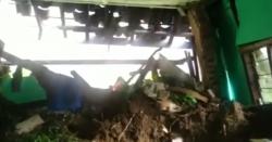 Video Dua Kakak Adik Meninggal Tertimbun Longsor di Ciamis 