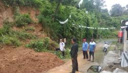 Tanah Longsor Terjang Kota Samarinda, 1 Orang Tewas Tertimbun