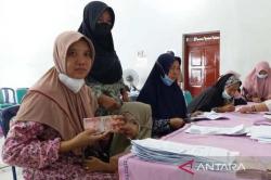 Keluarga Penerima Manfaat di Kudus Terima BLT BBM