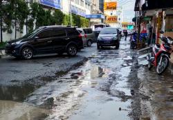 Pematang Siantar Berubah Jadi  Kota Jalan Berlubang dan Polisi Tidur