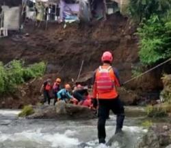 Sedang Tidur Pulas Dirumahnya Sendiri, Seorang Nenek Tewas Tertimbun Tanah Longsor