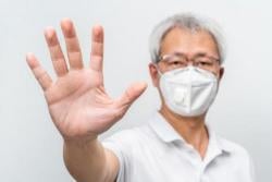 Tips Mengatasi Kacamata Agar Tidak Berembun Saat Pakai Masker