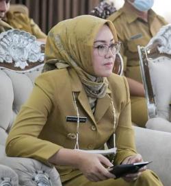 Sidang Gugatan Cerai : Bupati Anne Keukeuh Ingin Cepat Menjanda!