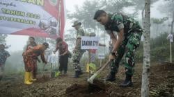 Lestarikan Mata Air di Kecamatan Belik, Dandim Pemalang Pimpin Tanam 20 Ribu Pohon di Dusun Tepus