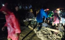 Banjir Bandang Terjang Pameungpeuk Garut, Ribuan Warga Terdampak