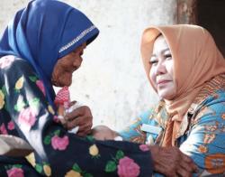 Mbah Ponirah Hidup di Tumpukan Sampah, Wabup Lisdyarita: Sudah Pastikan Tercover Bansos