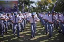 Lihat Atraksi Bintalsik SMK Bina Utama Kendal, Bupati Kagum