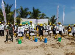 SKK Migas dan EMCL Tanam Pohon Mangrove di Pantai Kelapa