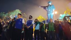 Di Bawah Patung Ahmad Yani, Ratusan Pendukung PSMS dan Aremania Gelar Doa Bersama