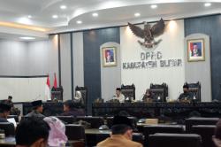 Rapat Paripurna DPRD Kab. Blitar terhadap Pandangan Fraksi sebagai Tahap Lanjut Paripurna APBD