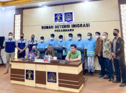 6 Warga Bangladesh Dideportasi dari Riau