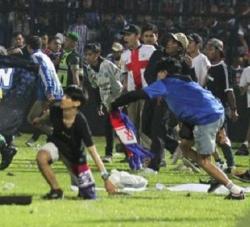 Waduh,  46 Botol Miras Oplosan Ditemukan Polisi di Stadion Kanjuruhan