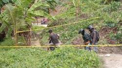 Akibat Tanah Longsor, Akses Penghubung Antar Desa Pangian dan Ako Terputus