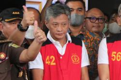 Hendra Kurniawan Bantah Jika Jet Pribadi yang Digunakannya Dibiayai Konsorsium 303