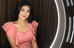 Deretan Artis ini Pindah Agama Setelah Melakukan Sholat