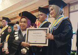 UWP Wisuda Tatap Muka 600 Wisudawan
