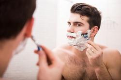 7 Cara Mencukur Kumis Dengan Tepat dan Cepat, Dijamin Rapi!