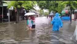 Diguyur Hujan Terus Menerus, Blitar Akhirnya Terendam Banjir