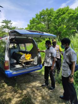 Warga Desa Ngadipuro, Digegerkan Penemuan Jenazah Bersama Semak-semak Sisa Banjir