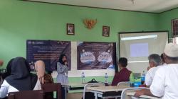 Dosen Pendidikan Bahasa Inggris Unsika Bagikan Cara Mengajar Interaktif bagi Guru di Karawang