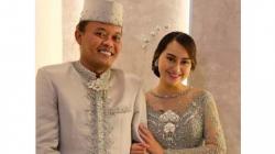 Diduga Lakukan Foto Prewedding Pakai Baju Pengantin dengan Memes Prameswari