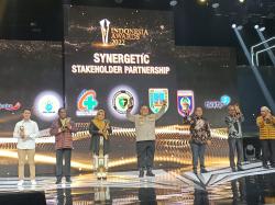 Penghargaan  Indonesia Award Untuk Ketua DPRD Kudus Jateng