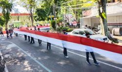 Wujud Patriotisme Pemuda, Bendera Sepanjang 1 KM Dibentangkan oleh Siswa SMA Salatiga