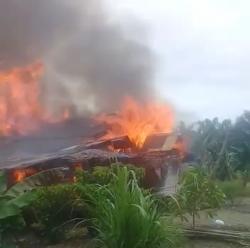 Kebakaran Dahsyat 14 Pintu Barak Milik PT Nafasindo Ludes Terbakar di Aceh, 41 Jiwa Terdampak