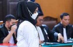 Sebelum Sidang, ART Susi Pelukan dengan Putri Candrawathi dan Cium Tangan Ferdy Sambo