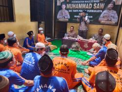 Tahanan Ikuti Peringatan Maulid Nabi Muhammad SAW di Ruang Tahanan Polres Purwakarta Penuh Khidmat