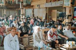 Seniman di Karawang Berkumpul Bahas Bedog Lubuk