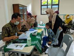 Imunisasi dan Penjaringan Kesehatan, Cara SD UMP Bentengi Penyakit