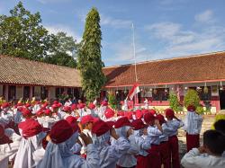 Peringati Hari Pahlawan, Mahasiswa UNNES Sosialisasikan Nilai-nilai Pancasila di Kalangan Pelajar