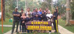 Keren, Hanya Dengan Rp10 Ribu Warga Lampung bisa Berkuda dan Memanah Sambil Makan Durian