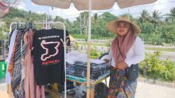 Pedagang Kaos Depan Sirkuit Raup Keuntungan Berlipat Selama WSBK Mandalika