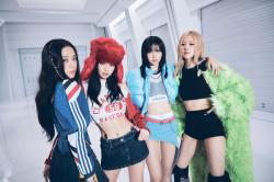 Inspirasi Padu Padan Jaket Kulit ala Member Blackpink