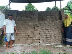 Musim Hujan, Pembuat Batu Bata Merah di Kabupaten Pemalang Masih Banyak Pesanan