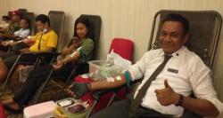 Donor Darah HUT ke 26 Hotel Kristal Kupang